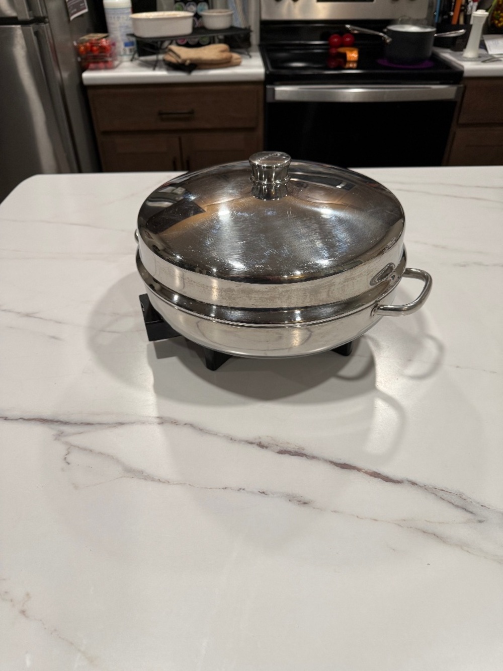 Vintage Faberware Model #344A electric skillet with steamer fry pan